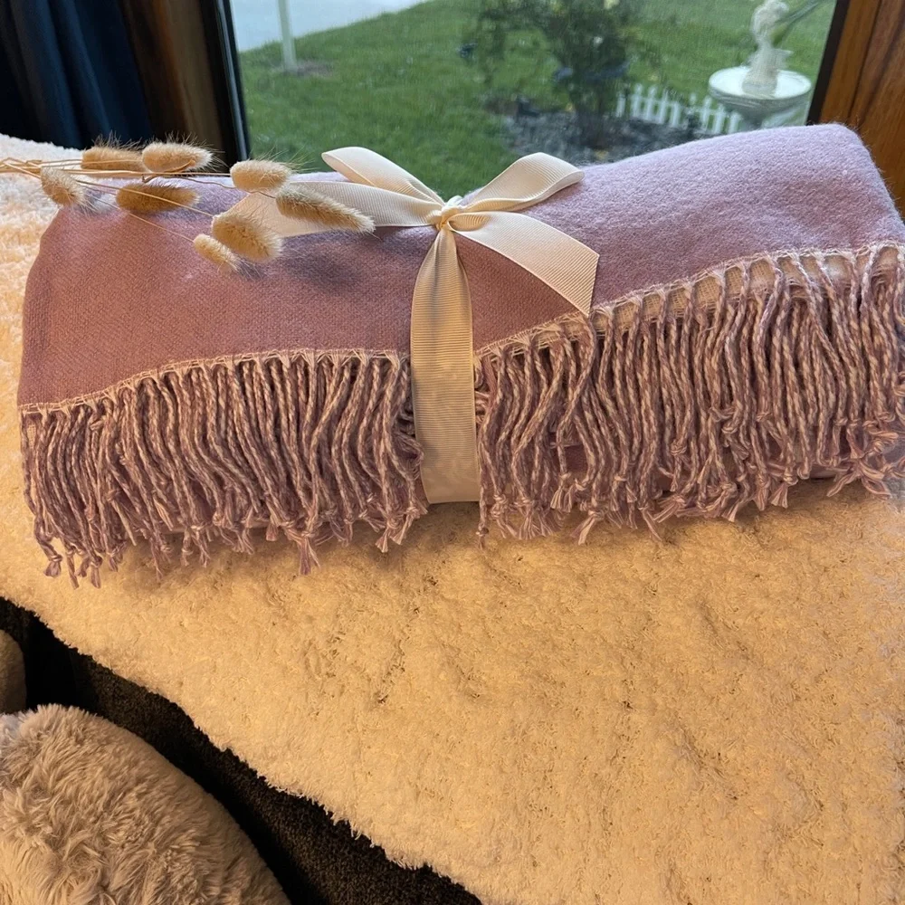 HOME REFLECTIONS Dot Throw with Fringe reversible In Lilac - Picture 10 of 13